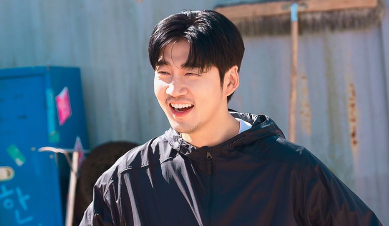 Yoon-Kye-Sang-Pernah-Latihan-Main-Rugby-Untuk-Perannya-di-Drama-The-Winning-Try